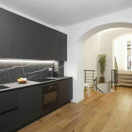 Luxury Loft Apartment *